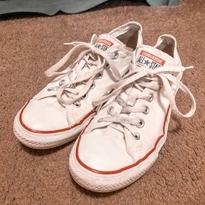 Low Top Classic White Converse!